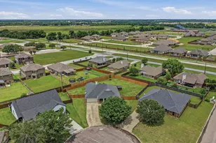 806 Birch Cir, Van Alstyne, TX 75495 - Photo 37