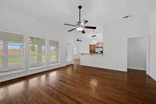 806 Birch Cir, Van Alstyne, TX 75495 - Photo 5