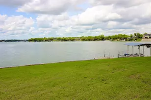 4146 Shore Front Dr, Fort Worth, TX 76135 - Photo 3