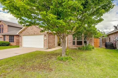 12217 Shadow Wood Trail, Fort Worth, TX 76028 - Photo 3