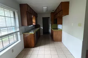 411 Bond St, Hillsboro, TX 76645 - Photo 5