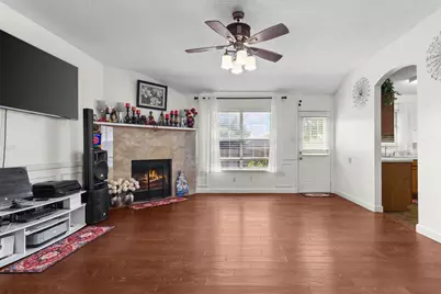 300 Comiskey Court, Saginaw, TX 76179 - Photo 5