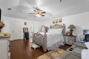 300 Comiskey Ct, Saginaw, TX 76179 - Photo 15