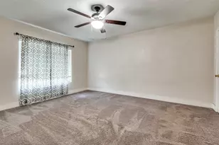 1015 Kings Hwy, Dallas, TX 75208 - Photo 11