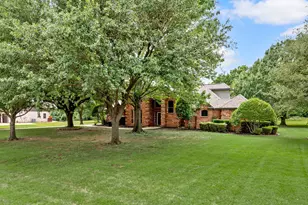 5851 Windridge Ln, Flower Mound, TX 75028 - Photo 5