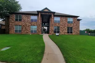 813 Betty Ct, Hurst, TX 76053 - Photo 1