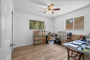 104 Royal Ln, Edgewood, TX 75117 - Photo 23