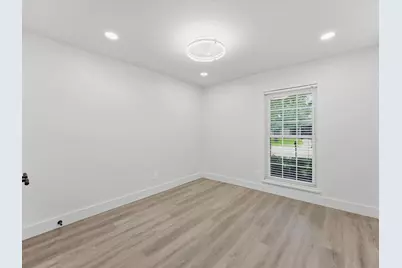 1907 Rambling Ridge Lane, Carrollton, TX 75007 - Photo 31