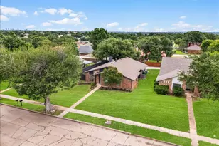 3120 Mayfair Dr, Carrollton, TX 75007 - Photo 5