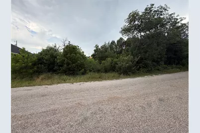 2610 Aurora Avenue, Granbury, TX 76048 - Photo 3