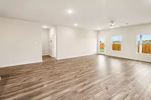 356 Declan St, Springtown, TX 76082 - Photo 5
