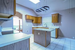 10613 Brandenberg Dr, Frisco, TX 75035 - Photo 7