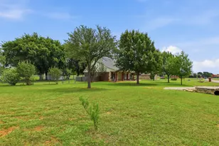 2421 Pecan Springs Rd, Cleburne, TX 76031 - Photo 5