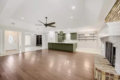 10104 Stoneleigh Drive, Benbrook, TX 76126 - Photo 7
