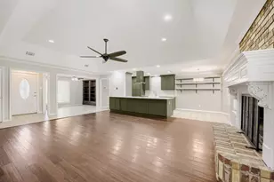 10104 Stoneleigh Dr, Benbrook, TX 76126 - Photo 7
