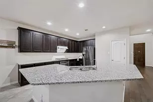 824 Water Garden Cir, Little Elm, TX 75068 - Photo 9