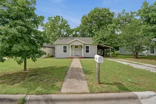513 W Water St, Weatherford, TX 76086 - Photo 1
