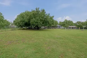 513 W Water St, Weatherford, TX 76086 - Photo 27