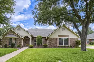 11 Kim Ct, Mansfield, TX 76063 - Photo 1