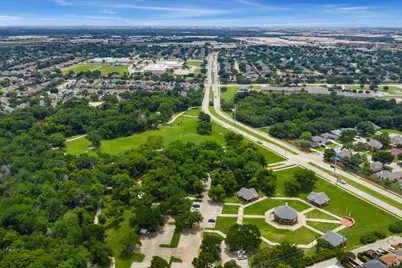 905 Valleybrook Drive, Lewisville, TX 75067 - Photo 33