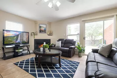 905 Valleybrook Drive, Lewisville, TX 75067 - Photo 7