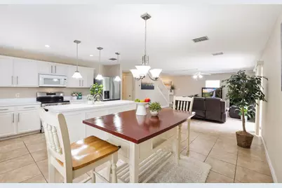905 Valleybrook Drive, Lewisville, TX 75067 - Photo 9