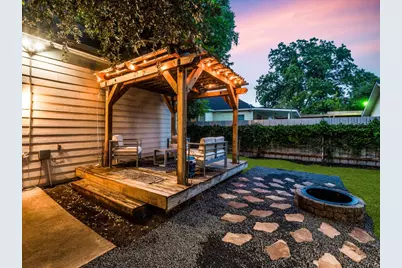 820 W 8th Street, Dallas, TX 75208 - Photo 3