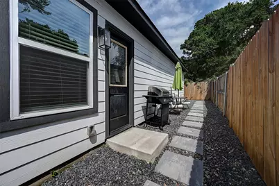 2823 Farragut Street, Dallas, TX 75215 - Photo 19