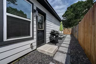 2823 Farragut St, Dallas, TX 75215 - Photo 19