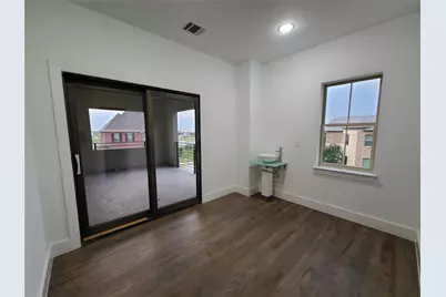 2812 Almanzor Avenue, Irving, TX 75062 - Photo 17