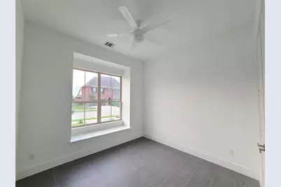 2812 Almanzor Avenue, Irving, TX 75062 - Photo 11