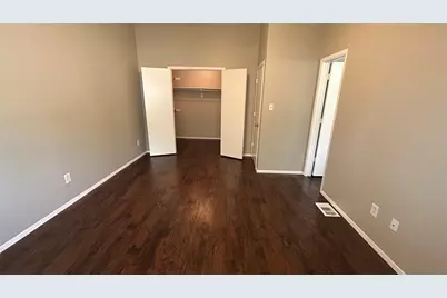 557 Hunters Glen Street, Lewisville, TX 75067 - Photo 3