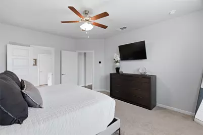 4735 Bluffview Drive, Haltom City, TX 76137 - Photo 17