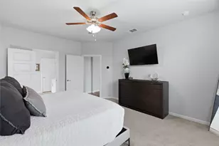 4735 Bluffview Dr, Haltom City, TX 76137 - Photo 17