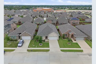 4735 Bluffview Drive, Haltom City, TX 76137 - Photo 33