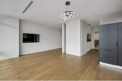 2430 Victory Park Lane #1906, Dallas, TX 75219 - Photo 9