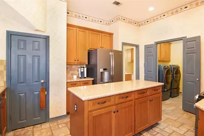 8605 Mill Creek Road, Irving, TX 75063 - Photo 13