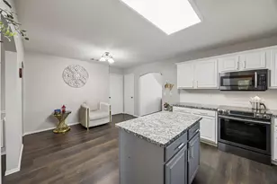 9087 Riverfalls Dr, Fort Worth, TX 76118 - Photo 15