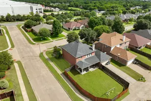 1362 Vermont Ave, Lancaster, TX 75134 - Photo 37