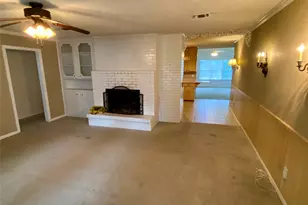 623 Club Oak Dr, River Oaks, TX 76114 - Photo 3