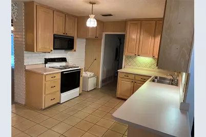 623 Club Oak Drive, River Oaks, TX 76114 - Photo 5