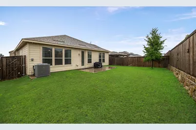 2520 Walker Avenue, Aubrey, TX 76227 - Photo 11