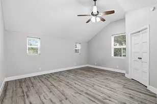 227 S Hampton Rd, Dallas, TX 75208 - Photo 23