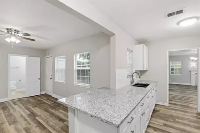 227 S Hampton Road, Dallas, TX 75208 - Photo 17