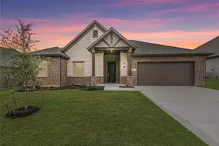 232 Gardenia Dr, Azle, TX 76020 - Photo 1