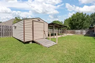 700 Brandon Dr, Cleburne, TX 76033 - Photo 11