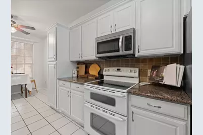 700 Brandon Drive, Cleburne, TX 76033 - Photo 7