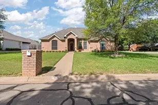 700 Brandon Dr, Cleburne, TX 76033 - Photo 25