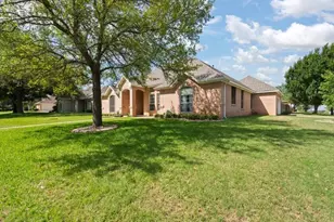 700 Brandon Dr, Cleburne, TX 76033 - Photo 13