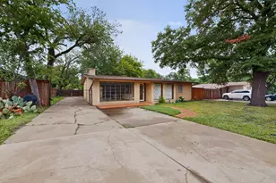 1903 Skylark Dr, Arlington, TX 76010 - Photo 3
